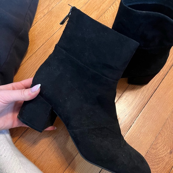 Kenneth Cole small heel boots - Picture 3 of 3